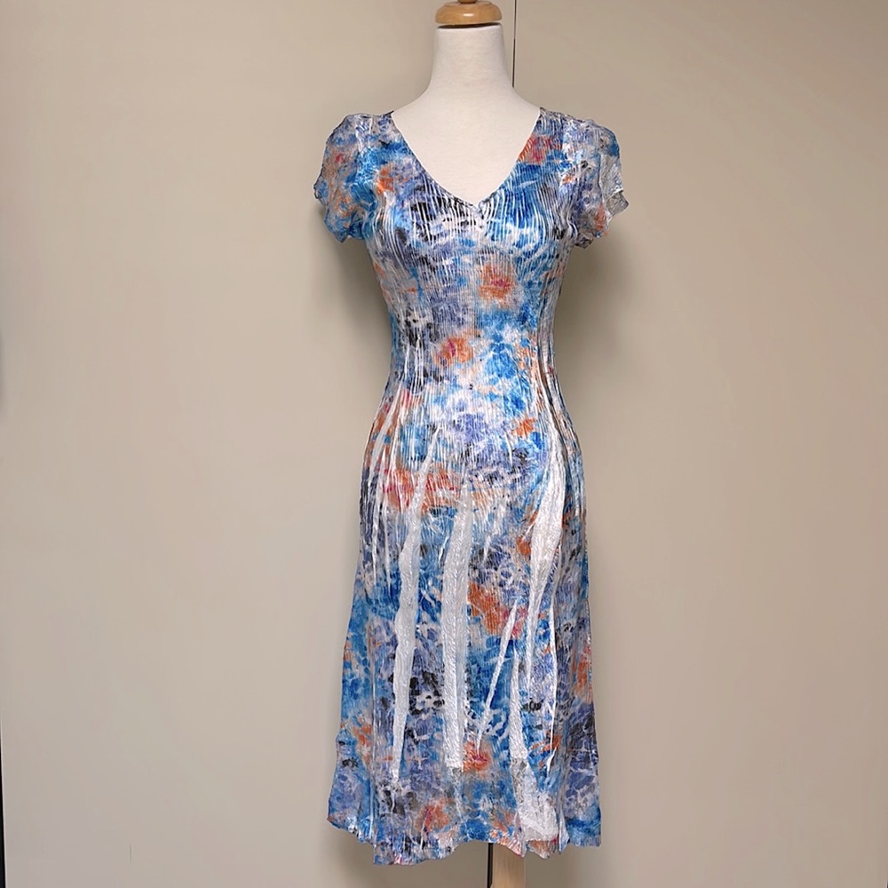 Stretchy Short Sleeve Slip On Dress - Size Medium
